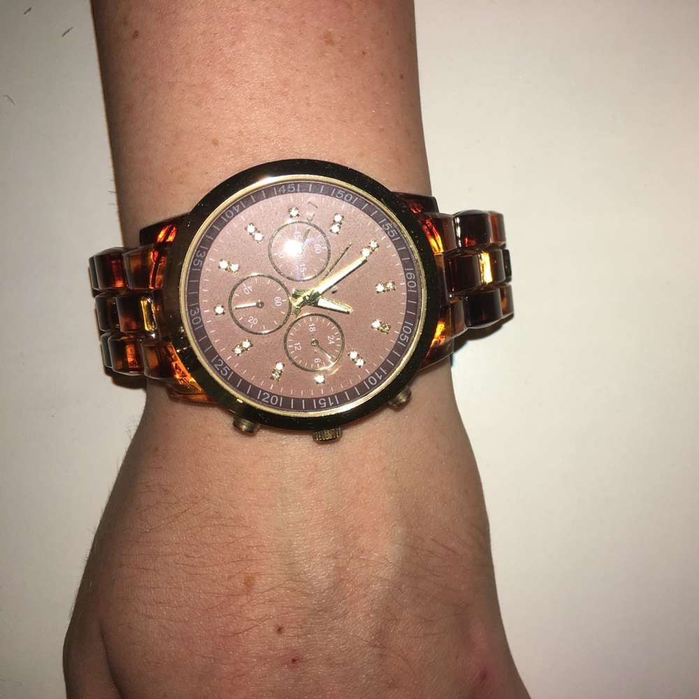 Watch - Picture 2 of 3