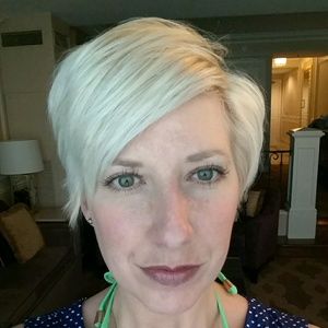 Meet your Posher, Brooke