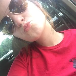 Meet your Posher, Nichole
