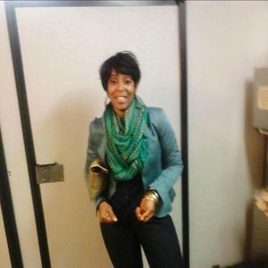 Meet your Posher, Aisha