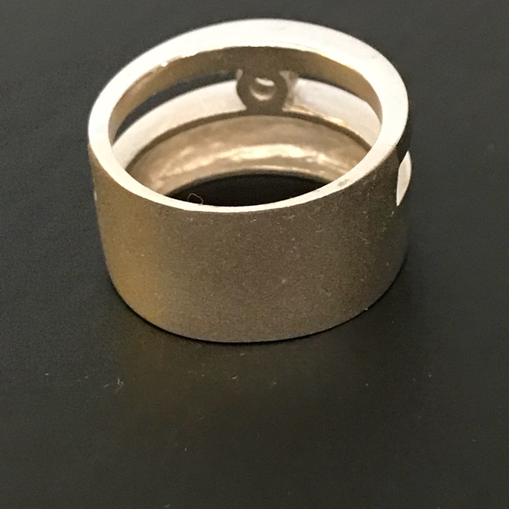 Silver Rhodium band with cubic zirconia - Picture 3 of 4