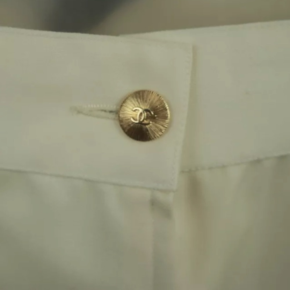 Chanel pencil cream silk skirt. Perfect condition