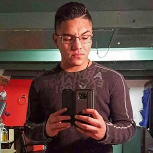 Meet your Posher, Luis