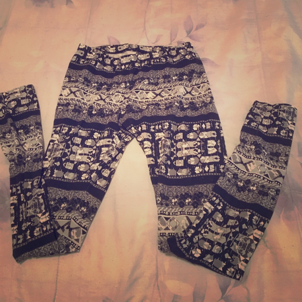 Black and white leggings!