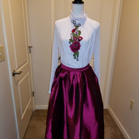 Imbroidered Blouse - Picture 5 of 5