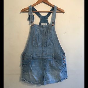 Overall jean shorts