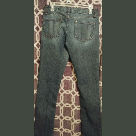 Jeans - Picture 2 of 3