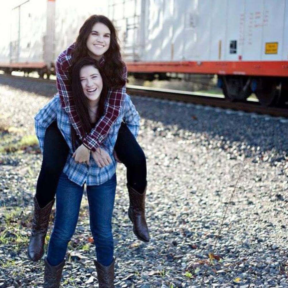 Meet your Posher, Kayla