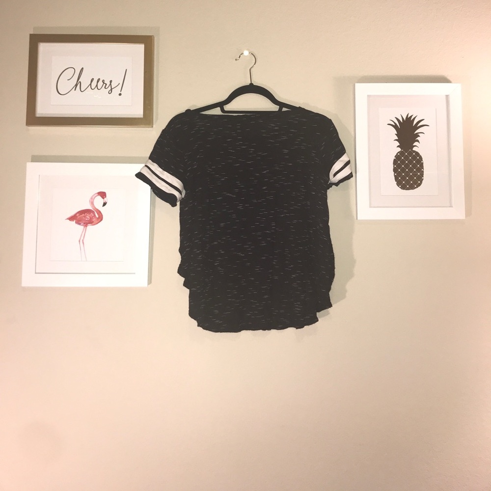 Mod Red slit side t shirt. - Picture 2 of 3