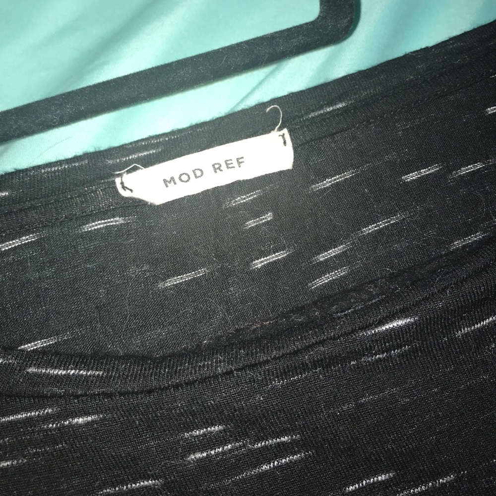 Mod Red slit side t shirt. - Picture 3 of 3