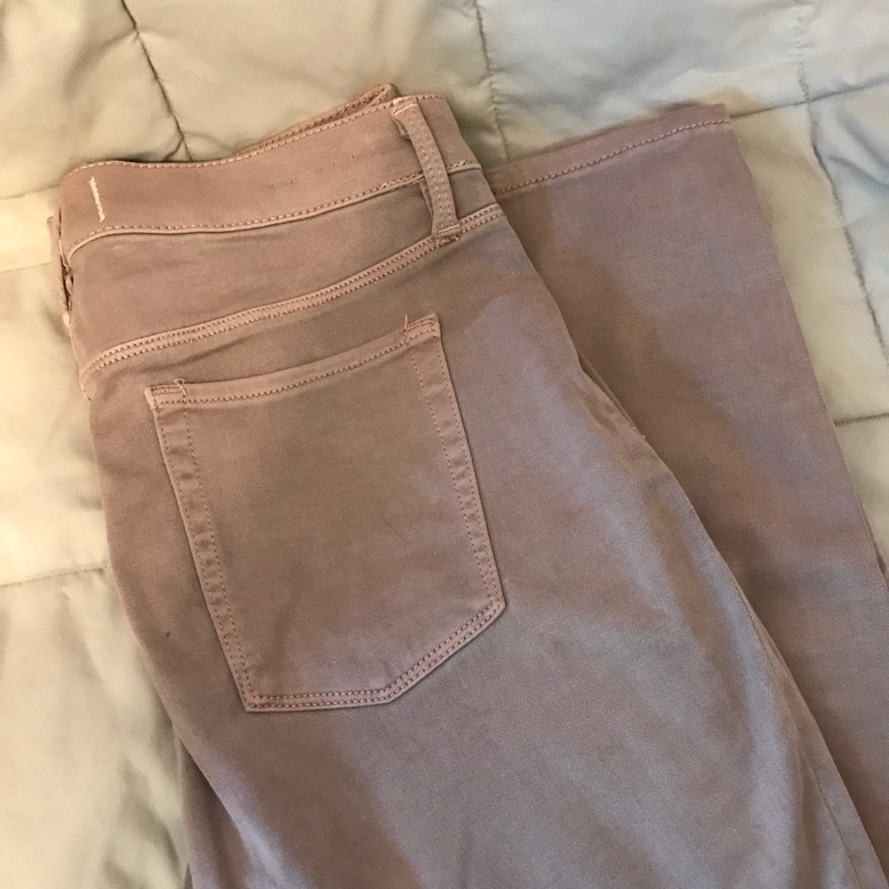 The perfect Jeggings for fall! Neutral color -