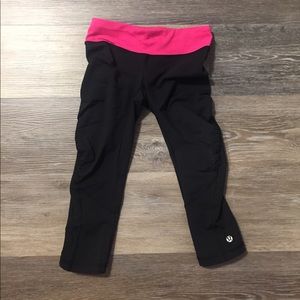 Lululemon Runched Side Cropped Leggings Size 2