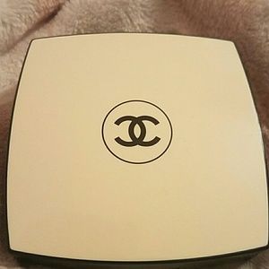 Chanel Les Beiges Healthy Glow Sheer Colour