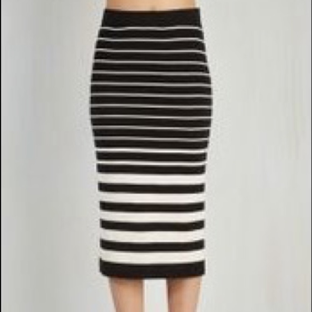 Knitted pencil skirt, new with tag!