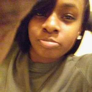 Meet your Posher, Dominique