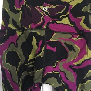 Lulu Lemon workout leggings