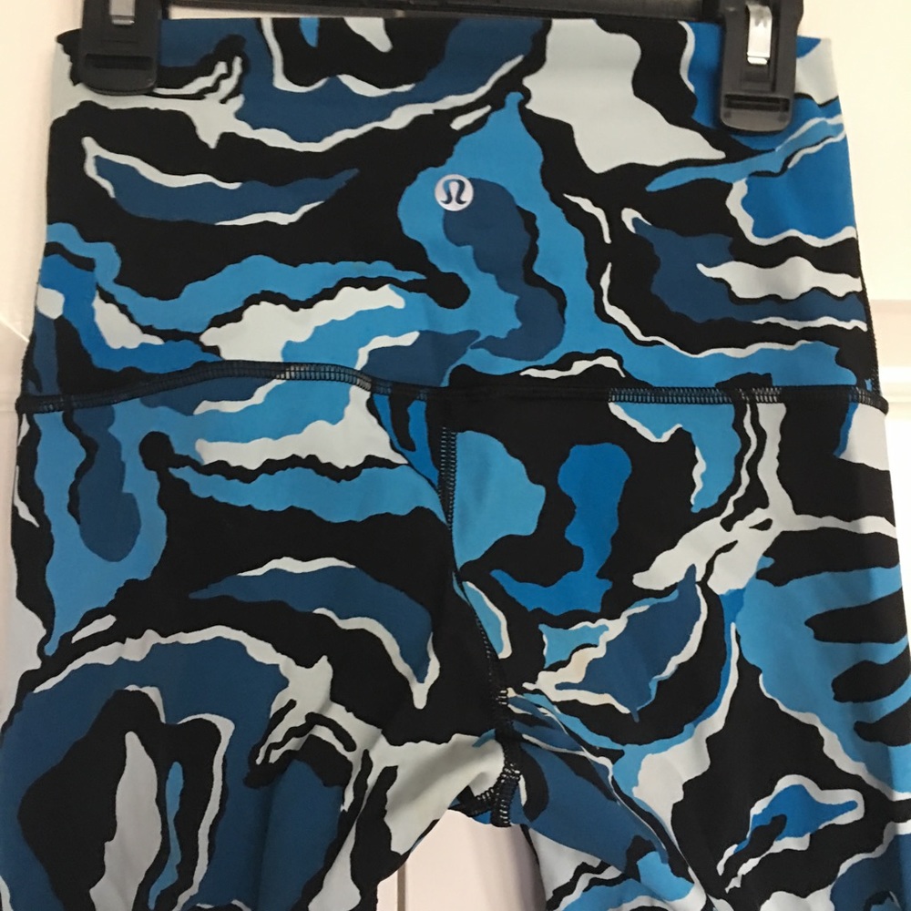 Lulu Lemon workout leggings