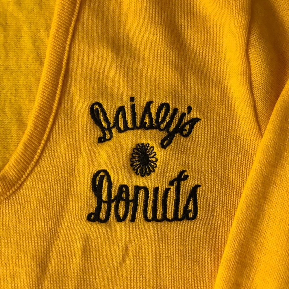 vintage yellow v-neck sweater 💛