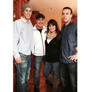 Meet your Posher, Derek