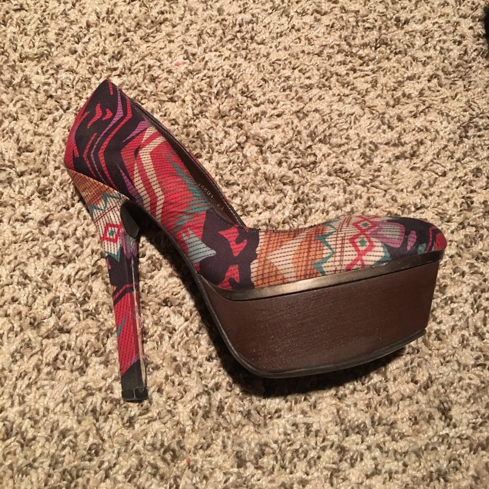 Size 6 Andrea shoe brand high heels