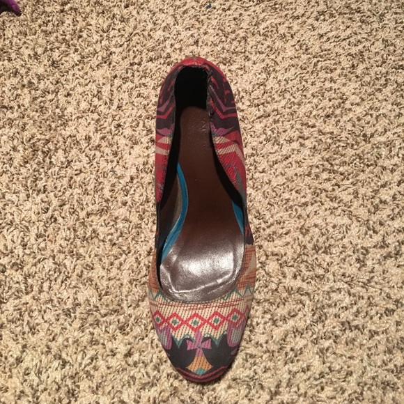 Size 6 Andrea shoe brand high heels - Picture 4 of 4