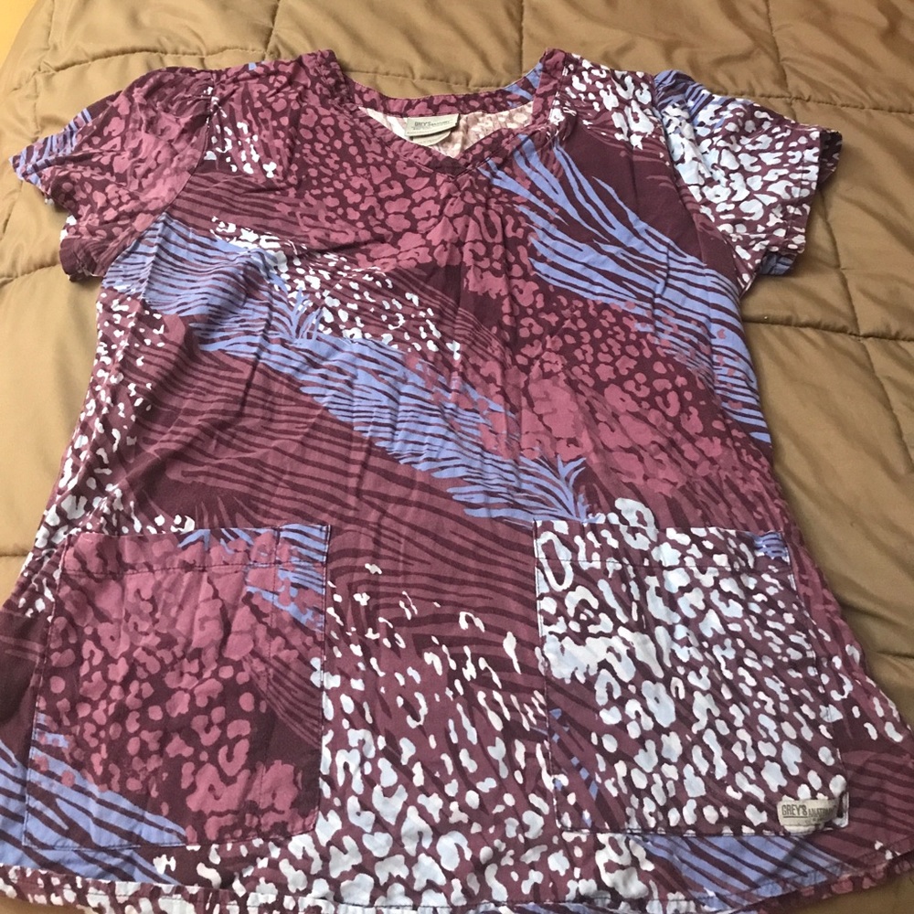 Scrub top good condition