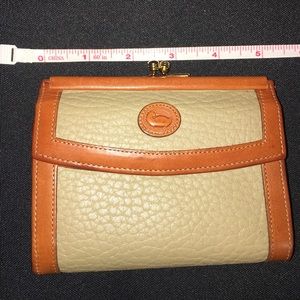 Dooney & Bourke wallet