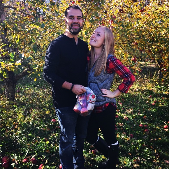 Meet your Posher, Rilee - Picture 2 of 7