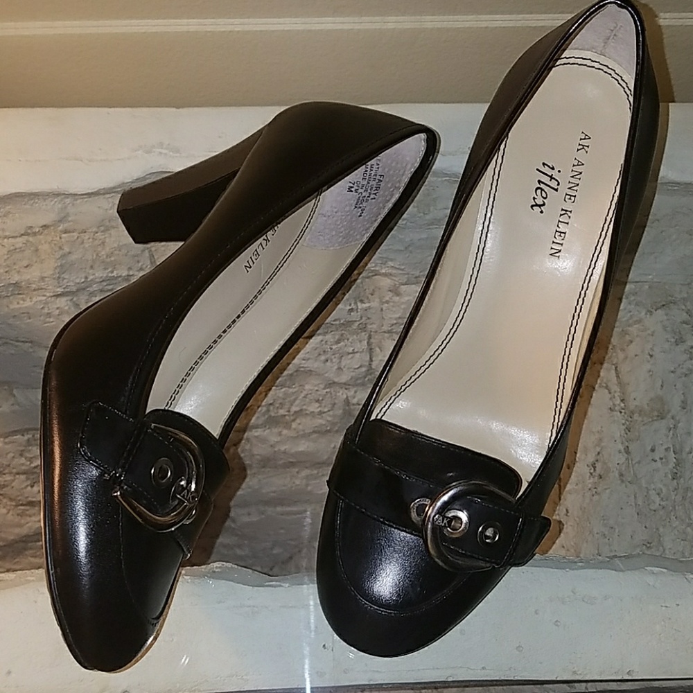 Confortable Iflex high heel pump by Anne Klein