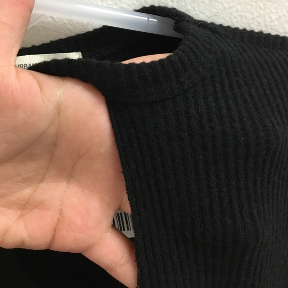 NWT long sleeve with v neck cutout - Picture 4 of 4