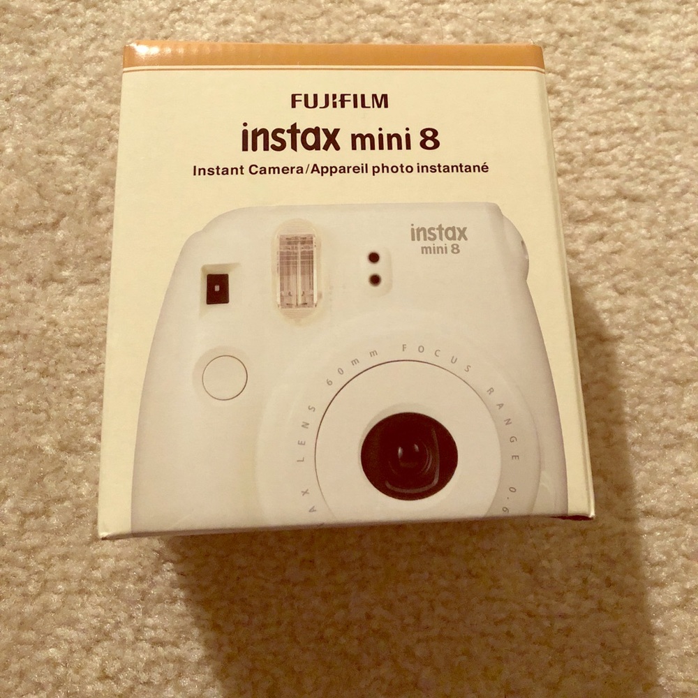 ❌price drop NIB White mini polaroid 8