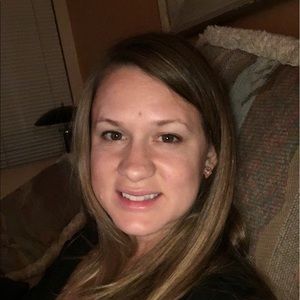 Meet your Posher, Leah