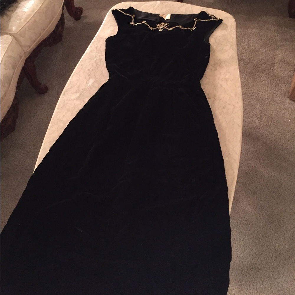Black velvet VINTAGE dress