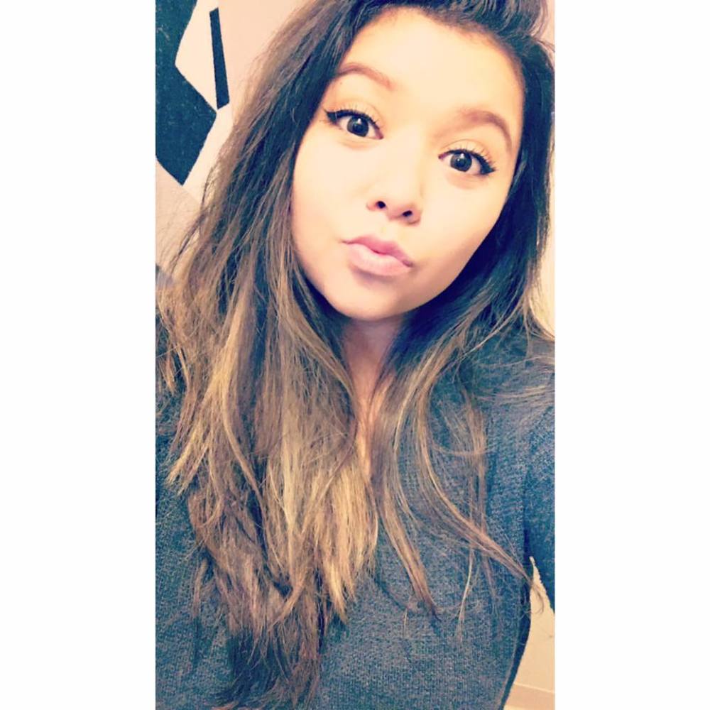 Meet your Posher, Valeria