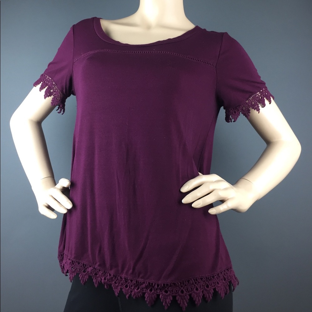 ✨Beautiful Women's Top Medium 💕