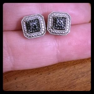 Black & white diamond earings
