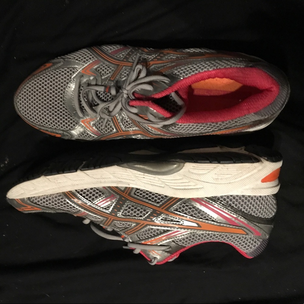 ASICS running shoes, in amazing shape