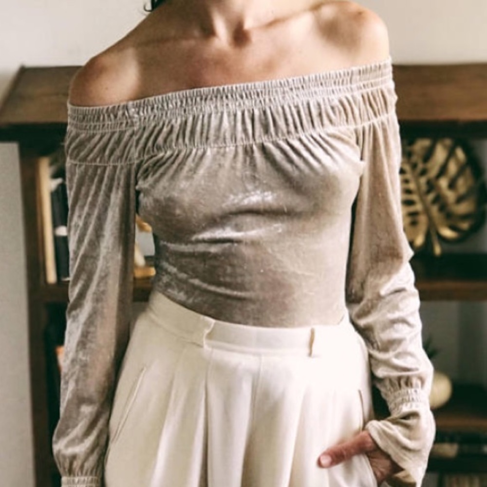 Vintage Off the should velvet shirt