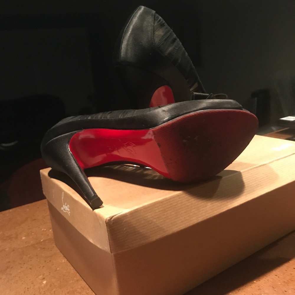 Christian louboutin peep toe pumps - Picture 1 of 3