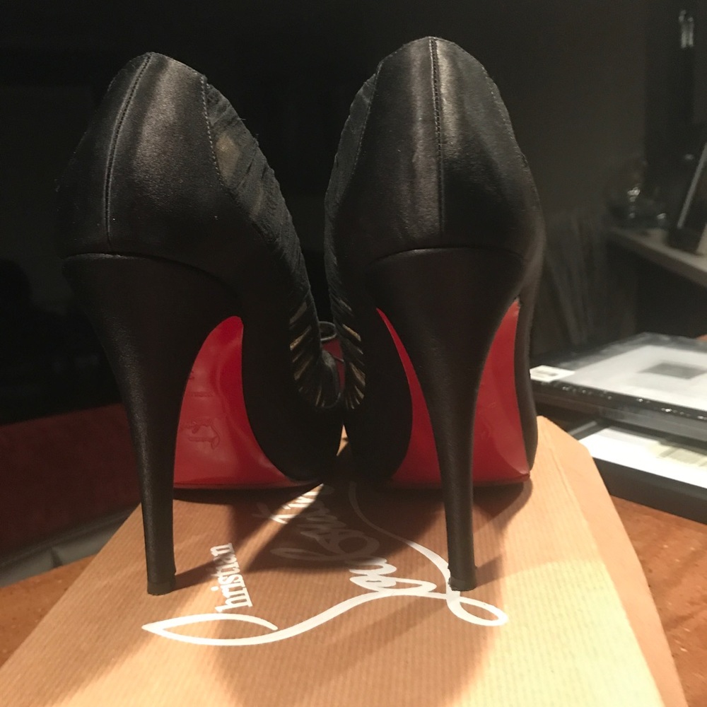 Christian louboutin peep toe pumps - Picture 3 of 3