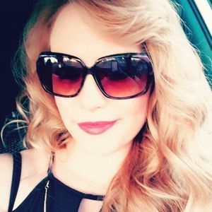 Meet your Posher, Jennipher