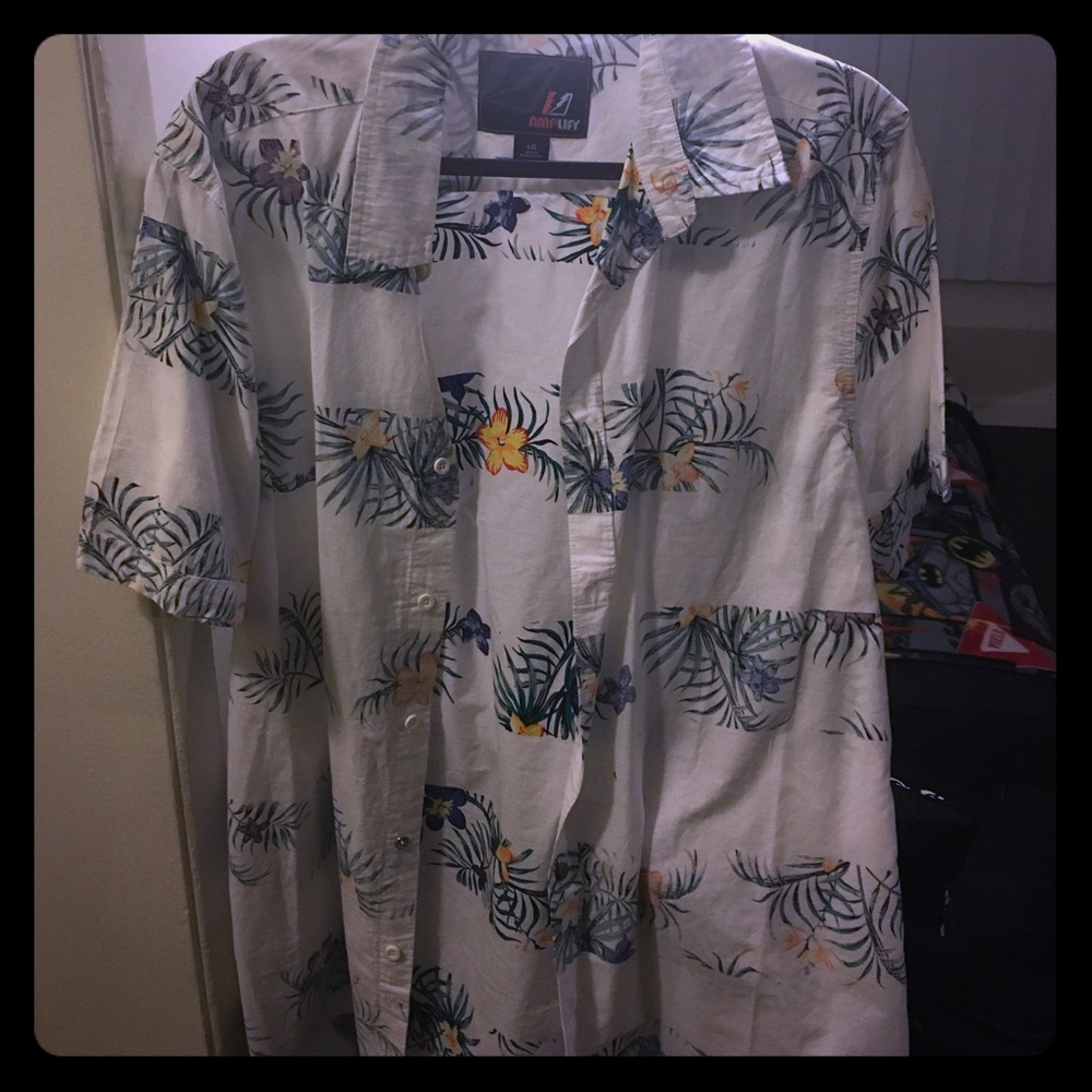 Men’s Hawaiian short sleeves button up