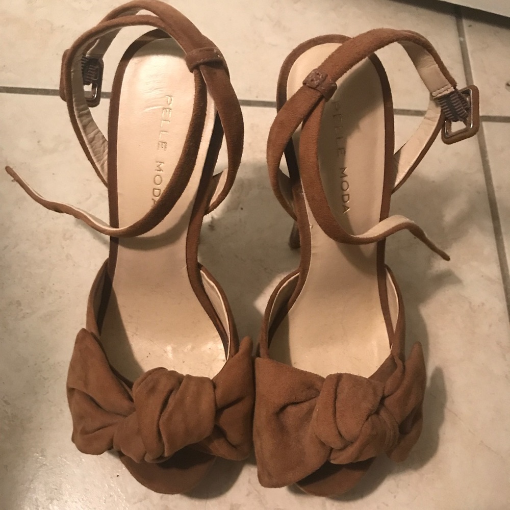 PELLE MODA high heels
