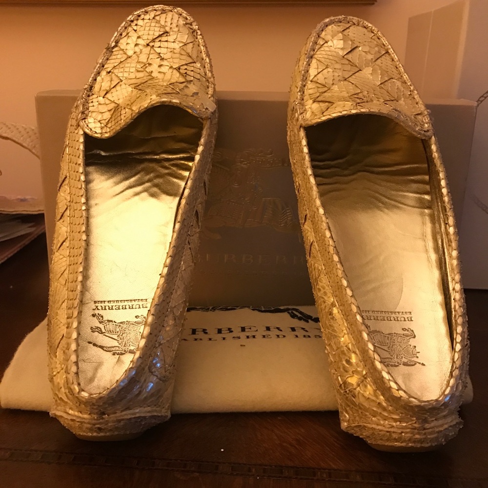 Burberry Gold  Flats