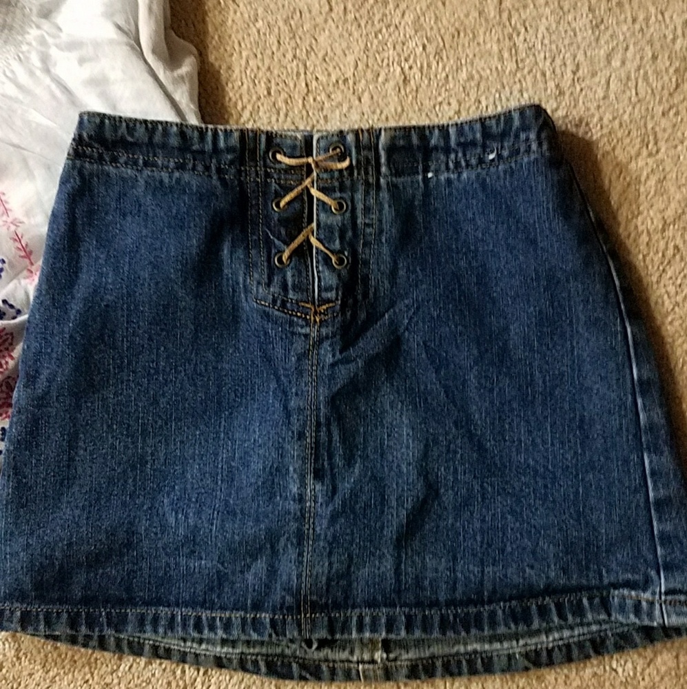 👋💤 Girls size 8-10 denim skirt💤👋
