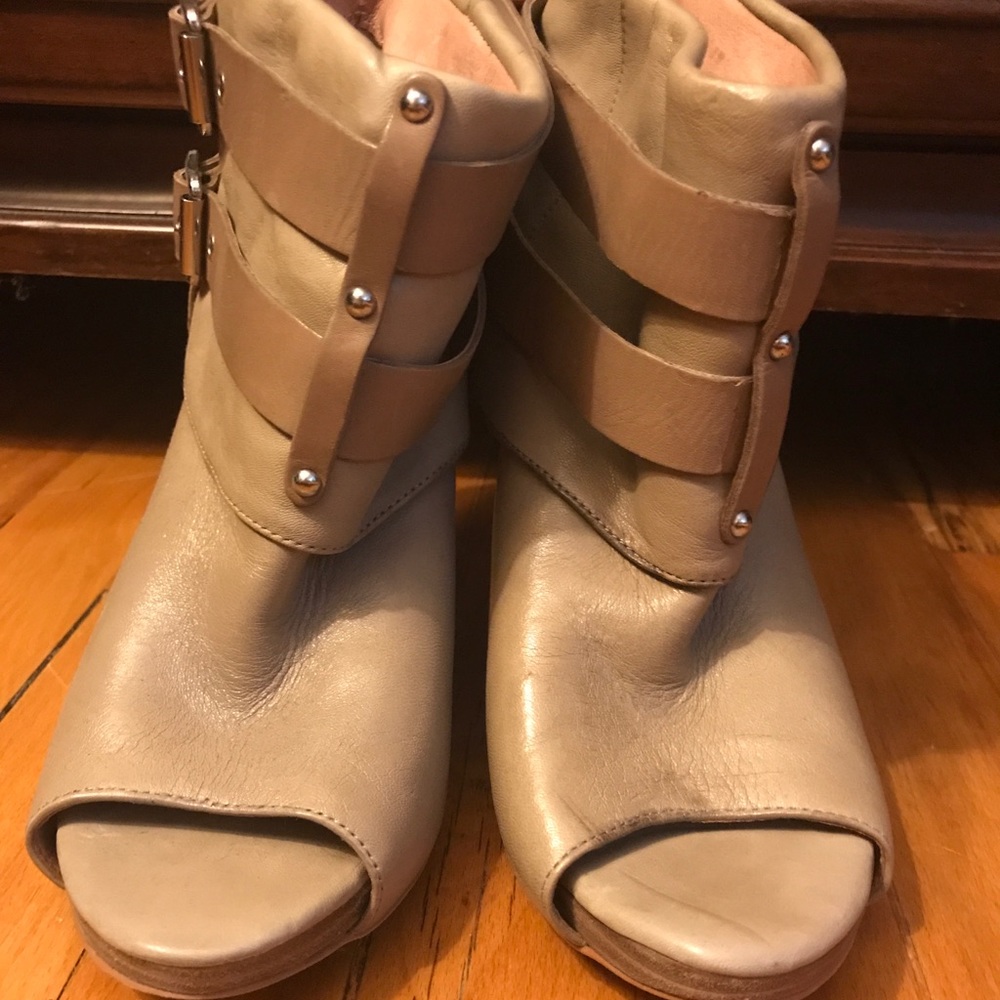 Vince Camuto