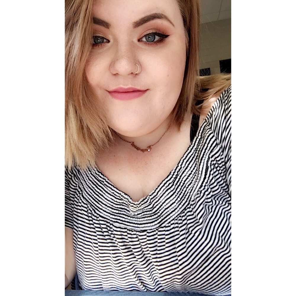 Meet your Posher, Abby