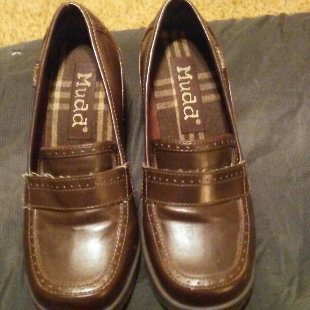 Dress shoes