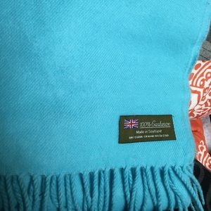 100% Cashmere scarf