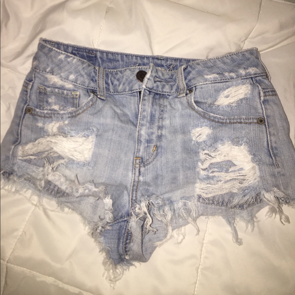 american eagle distressed shorts